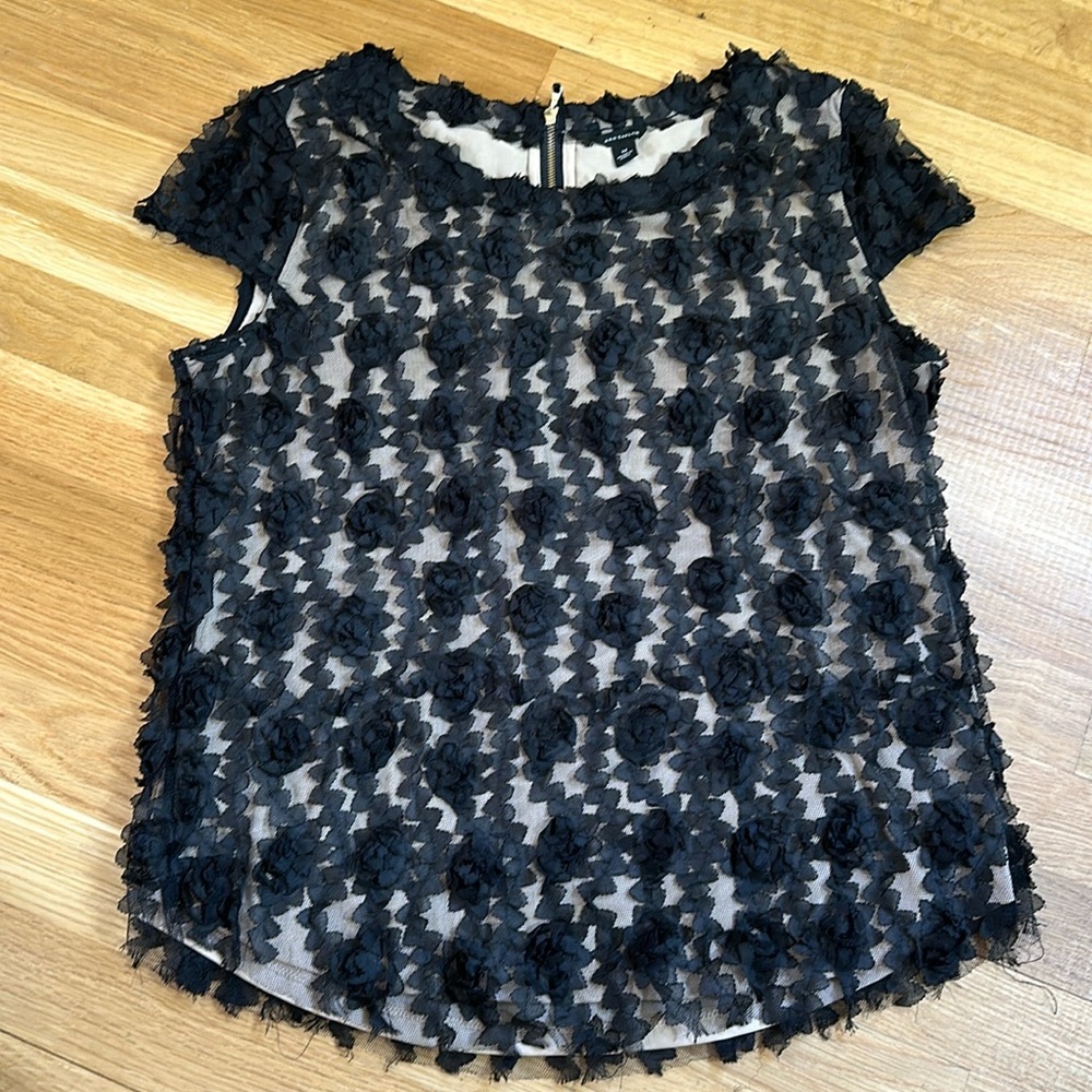 Beautiful black and cream cap sleeve blouse